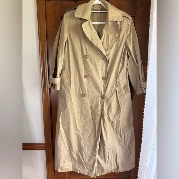 Vintage Saks Fifth Avenue Tan Trench Coat with Belted Waist - Picture 4 of 9